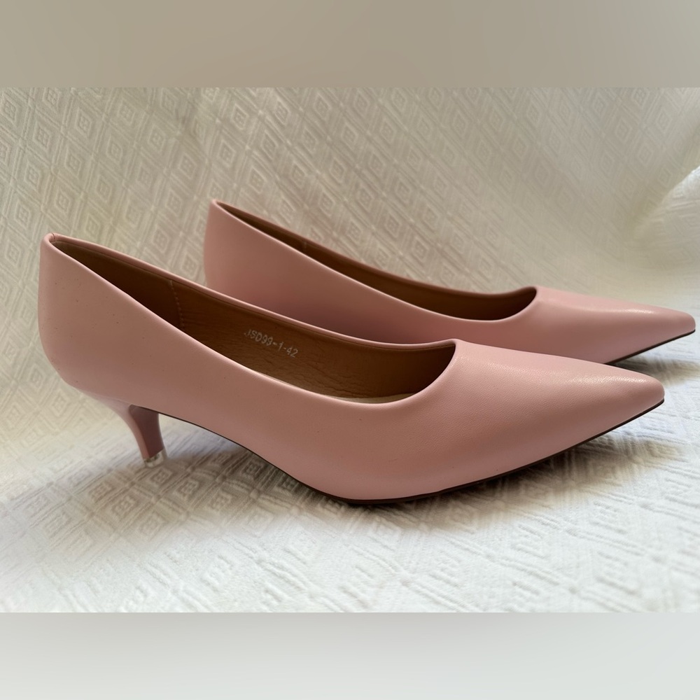 Chic Pink Heels - Picture 3 of 16